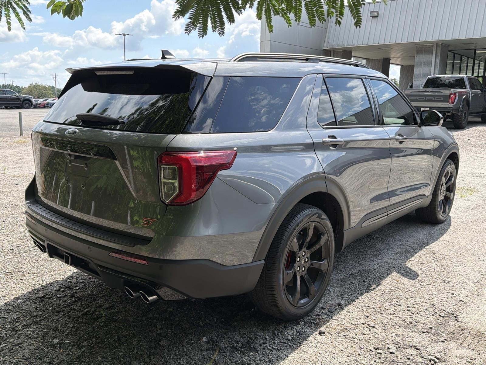 2023 Ford Explorer ST