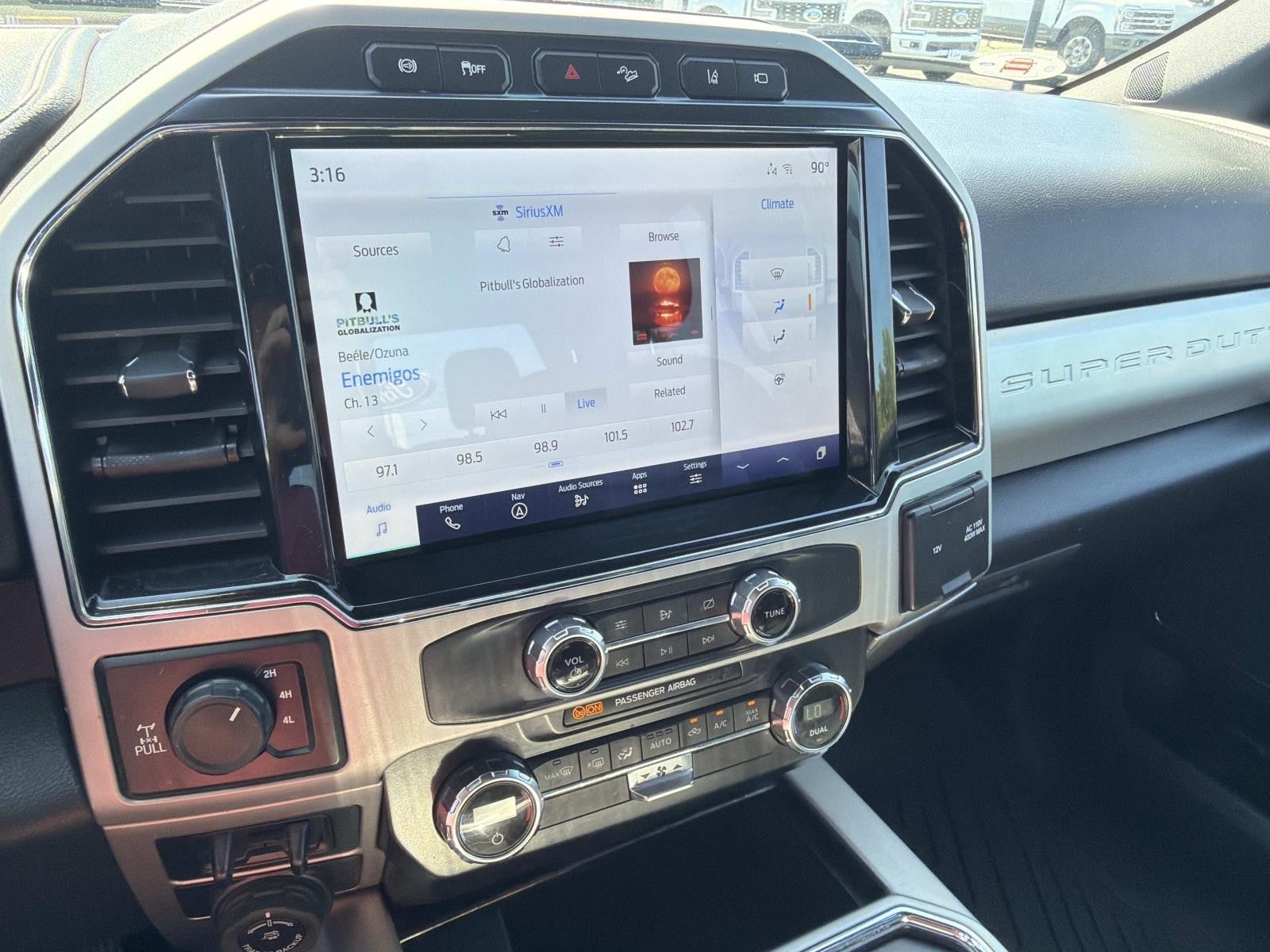 2022 Ford Super Duty F-250 SRW LARIAT