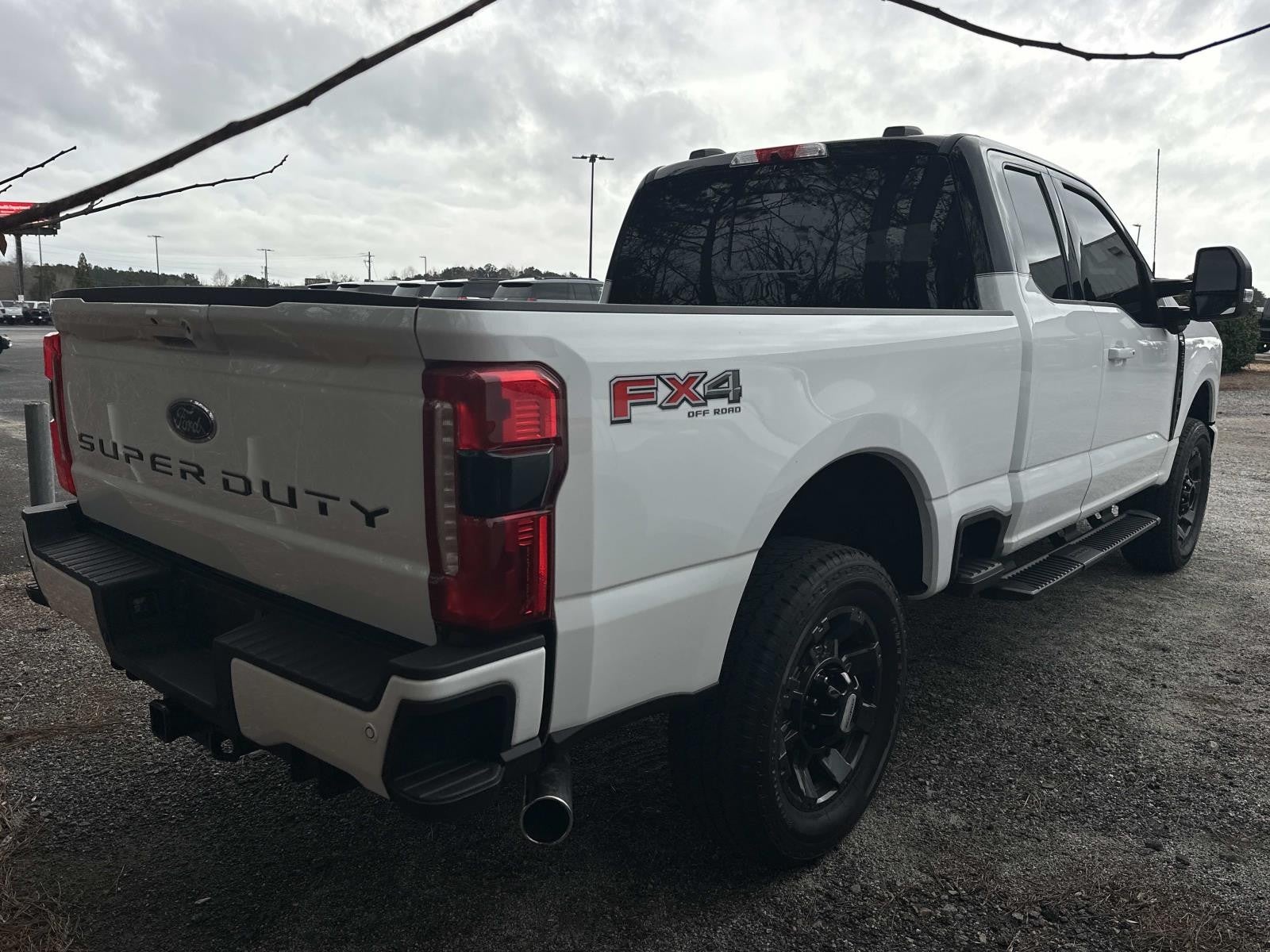 2023 Ford Super Duty F-250 SRW LARIAT