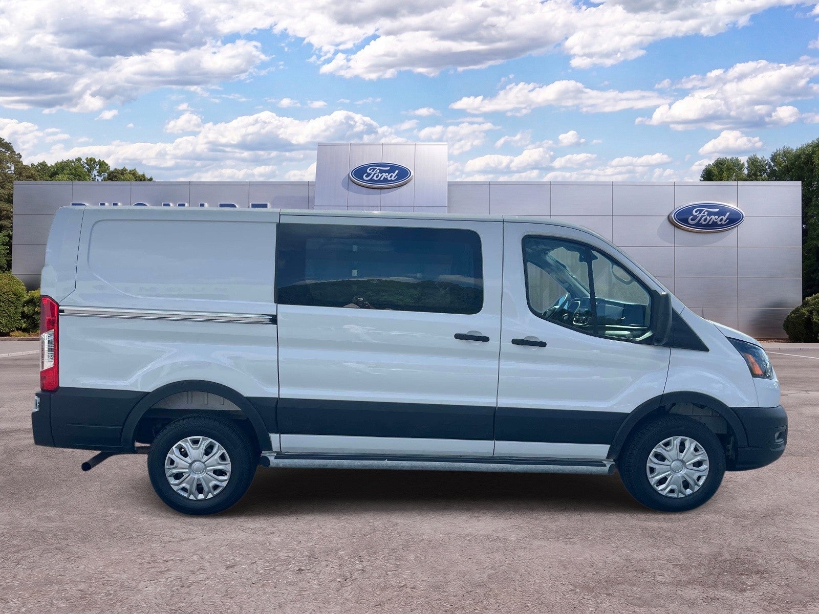 2025 Ford Transit Cargo Van T-250 130" Low Rf 9070 GVWR RWD