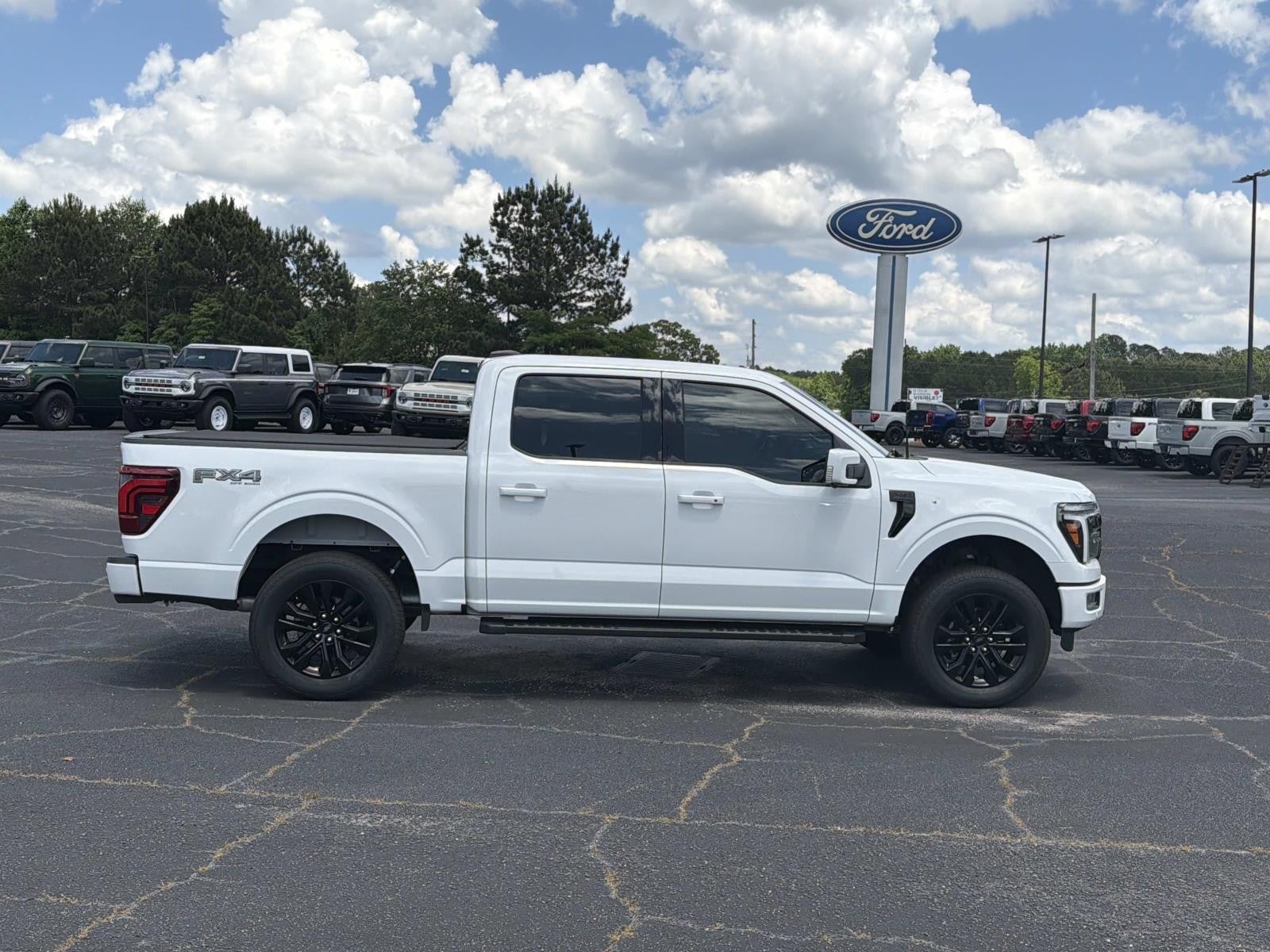 2024 Ford F-150 LARIAT