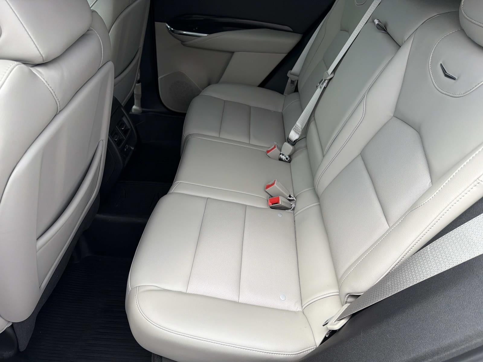 2023 Cadillac XT4 FWD Premium Luxury