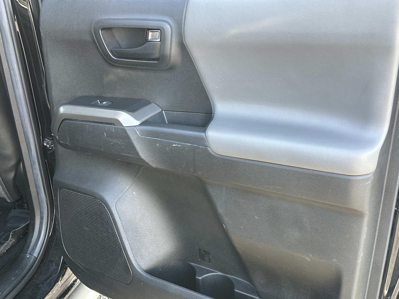 2022 Toyota Tacoma 4WD SR5