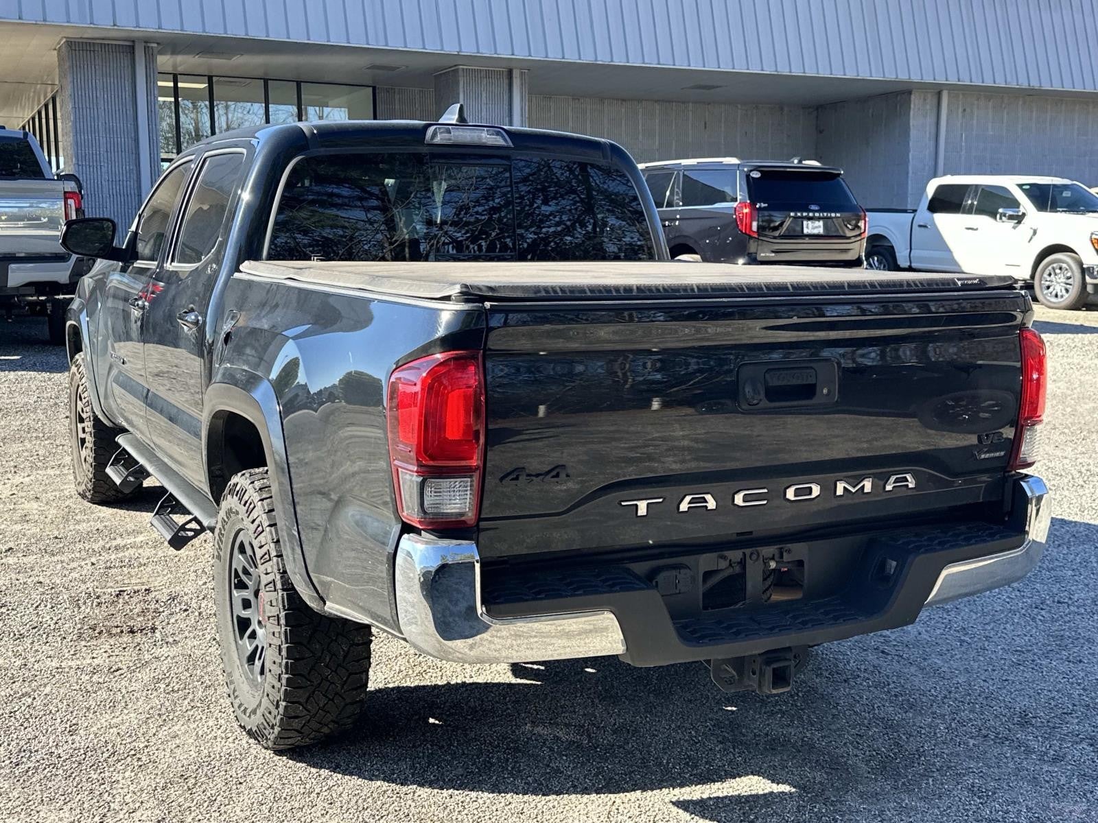 2022 Toyota Tacoma 4WD SR5