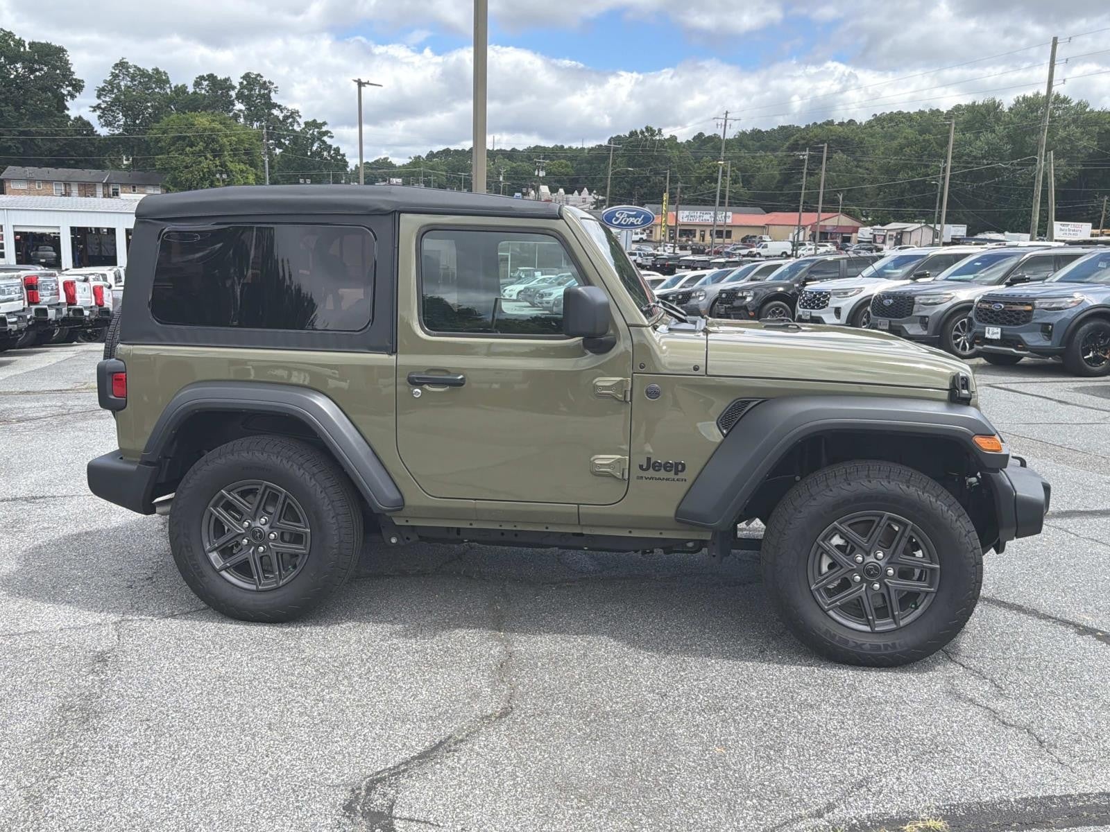 2025 Jeep Wrangler Sport
