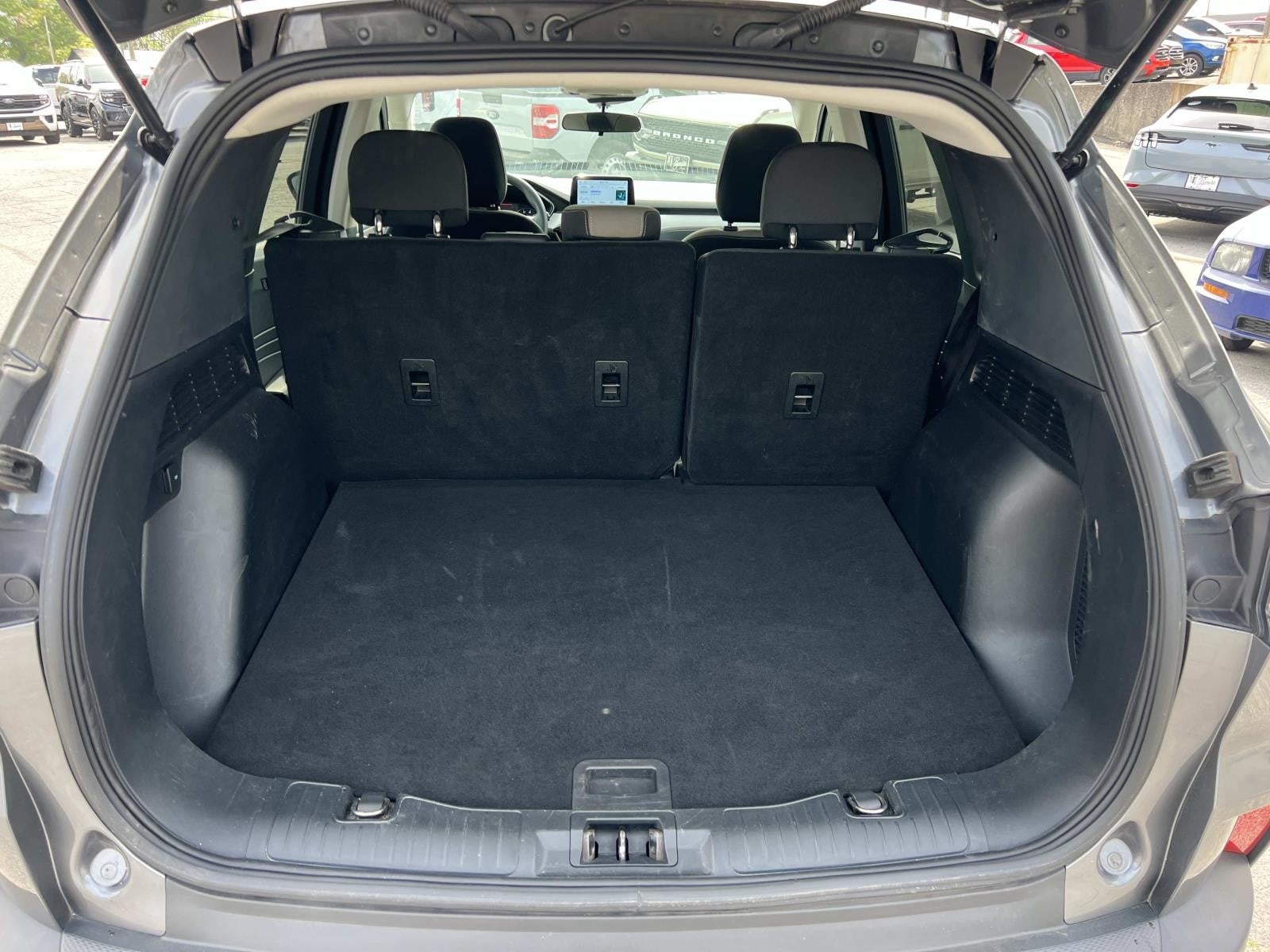 2022 Ford Escape SE HYBRID AWD