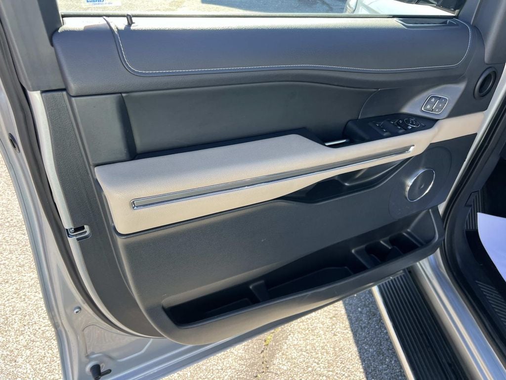 2022 Ford Expedition Max XLT