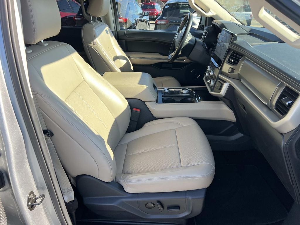 2022 Ford Expedition Max XLT