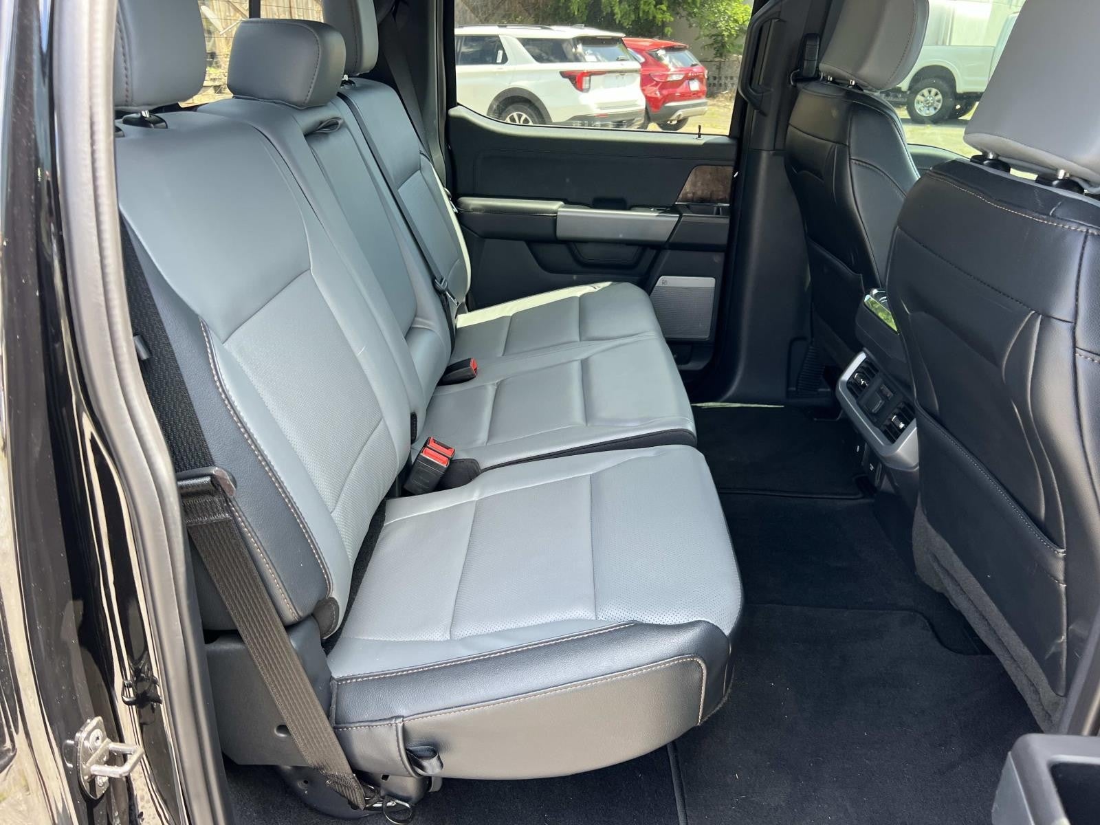 2023 Ford F-150 Lightning LARIAT