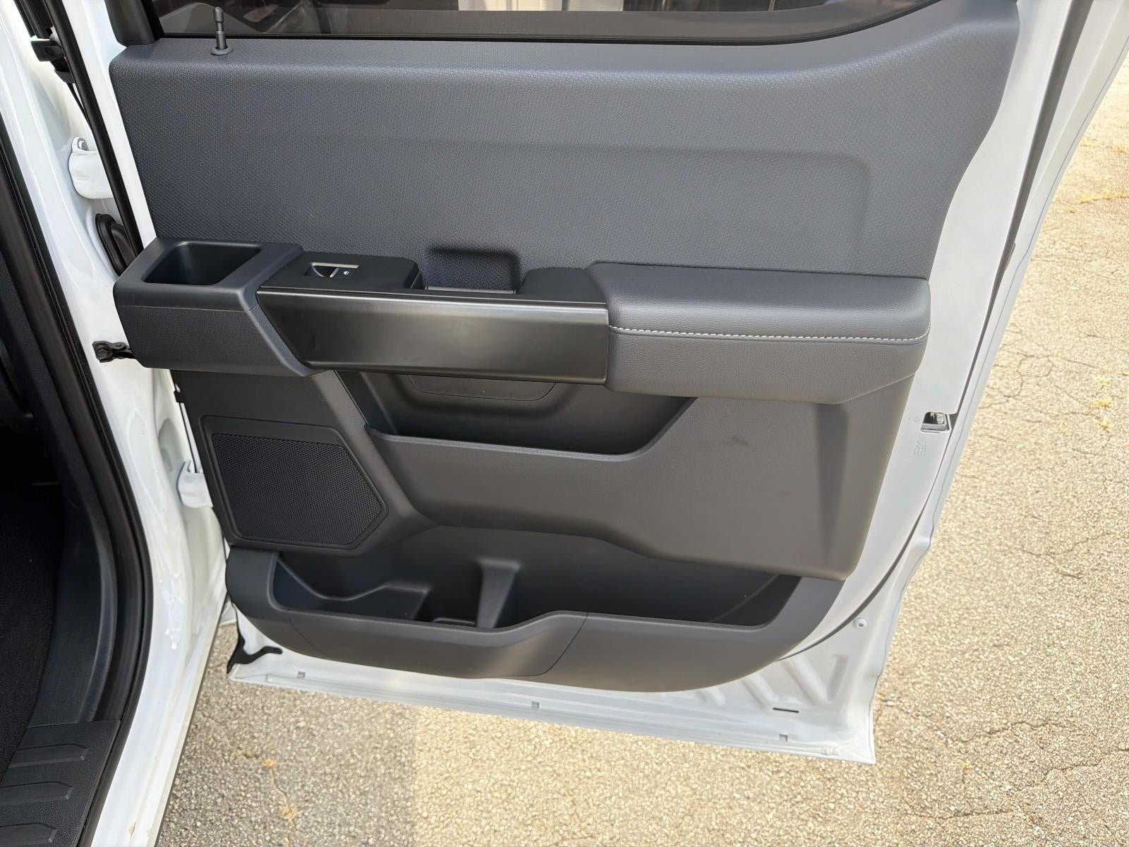 2025 Ford F-150 STX 4WD SUPERCREW 5.5' BO