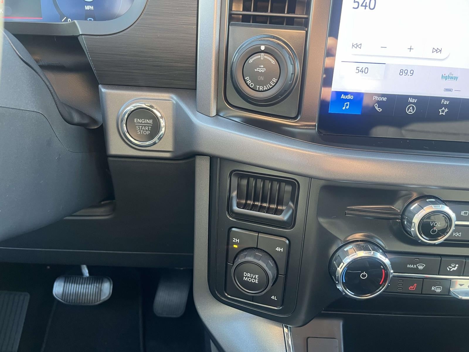 2026 Ford F-150 XLT 4WD SUPERCREW 5.5' BO