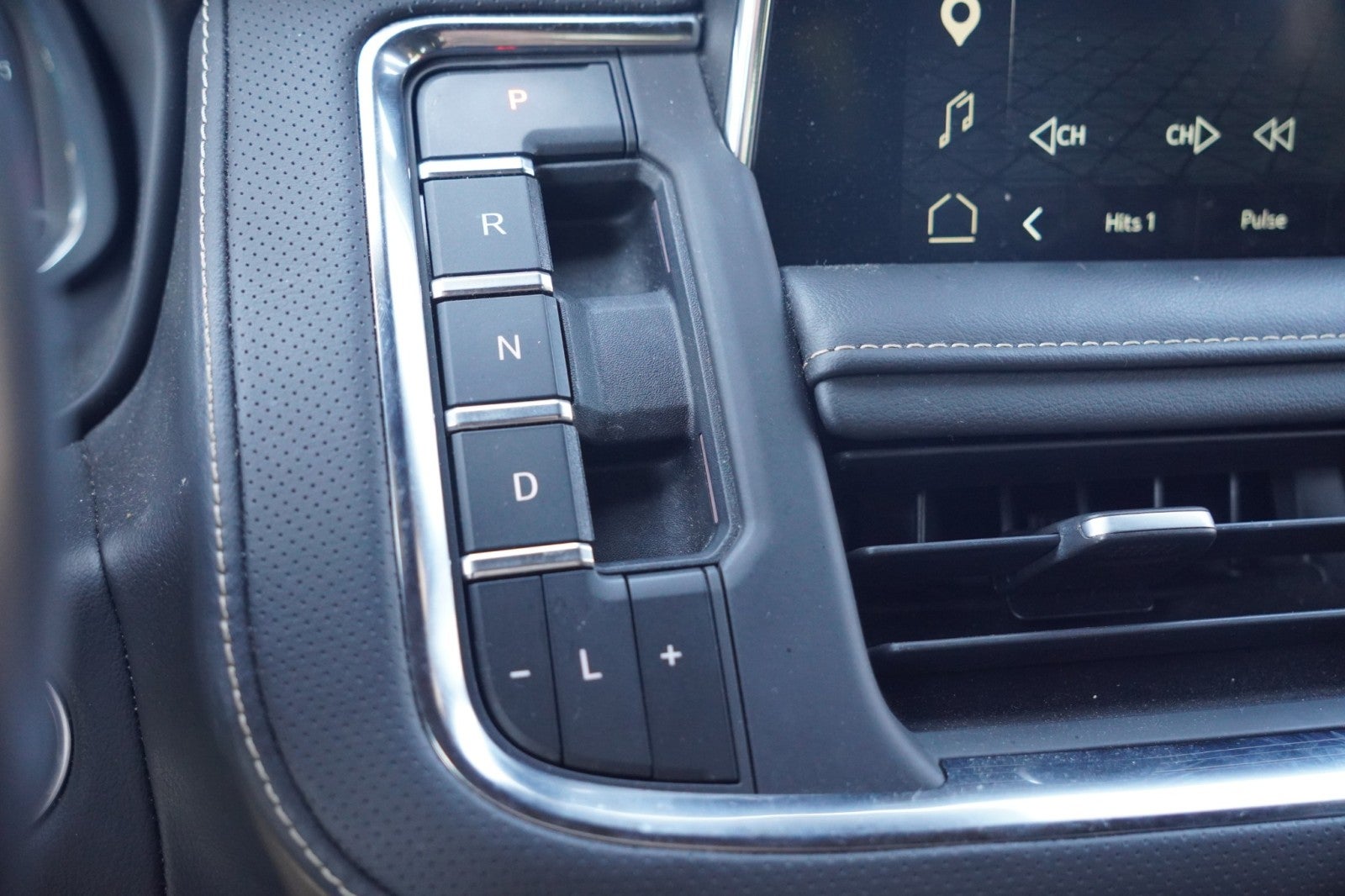 2023 GMC Yukon 2WD 4DR SLT