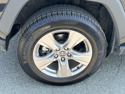 2023 Toyota RAV4 XLE FWD