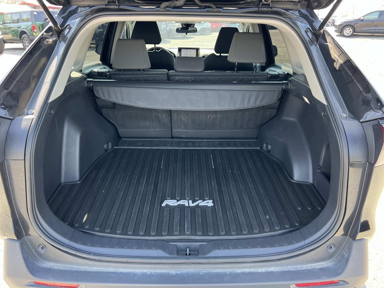 2023 Toyota RAV4 XLE FWD