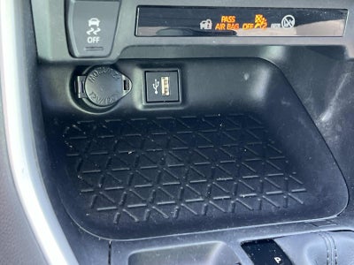 2023 Toyota RAV4 XLE FWD