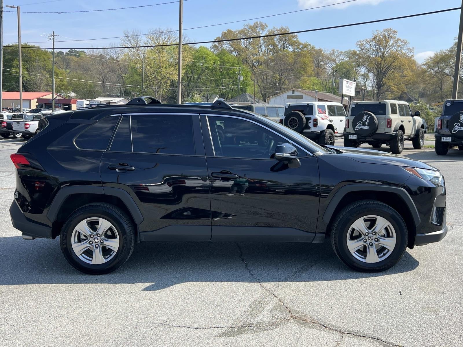 2023 Toyota RAV4 XLE FWD