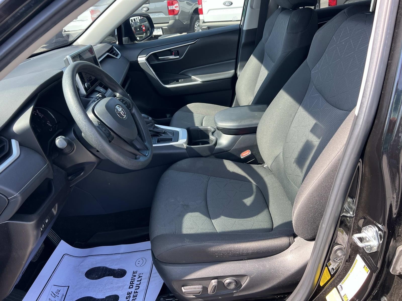 2023 Toyota RAV4 XLE FWD