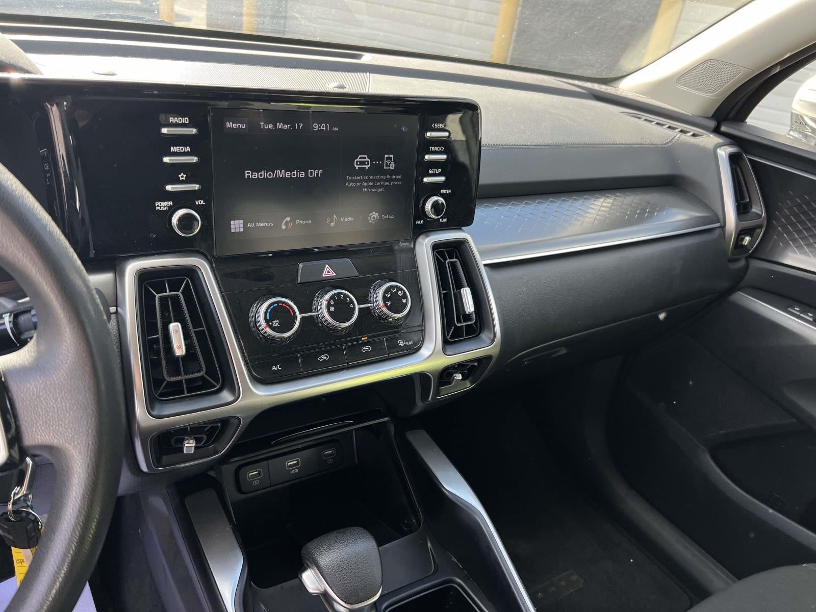 2022 Kia Sorento LX