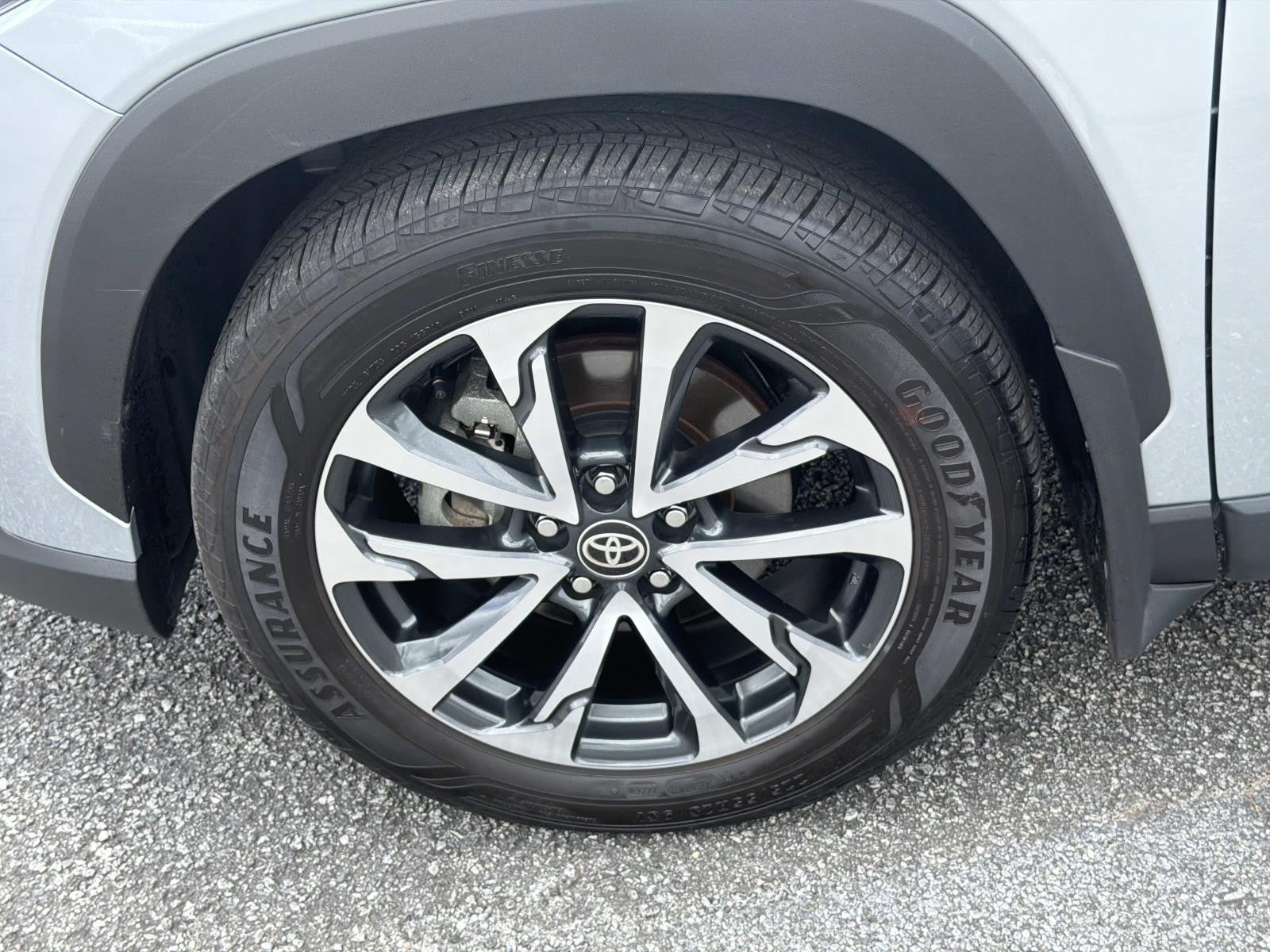 2024 Toyota Corolla Cross XLE