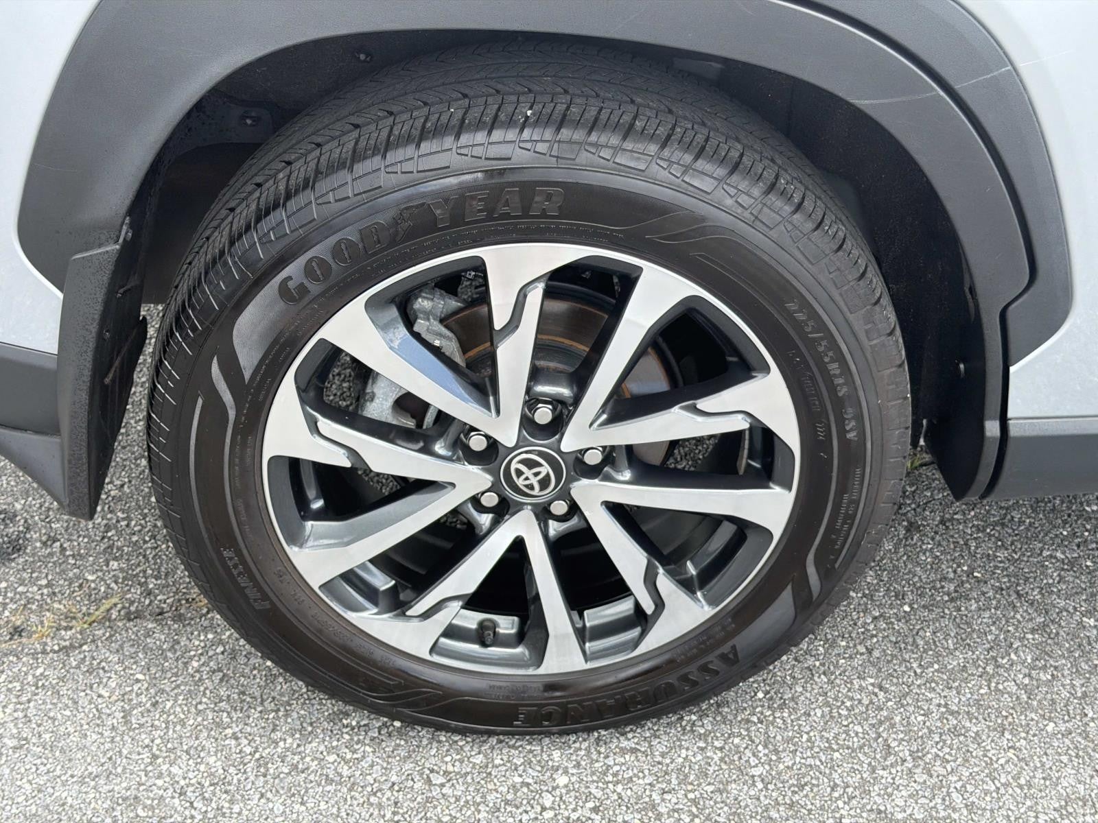 2024 Toyota Corolla Cross XLE