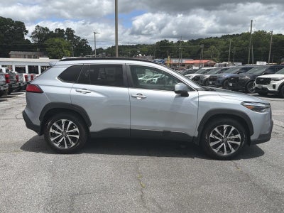 2024 Toyota Corolla Cross XLE