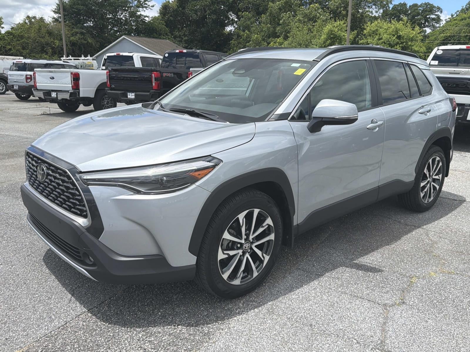 2024 Toyota Corolla Cross XLE