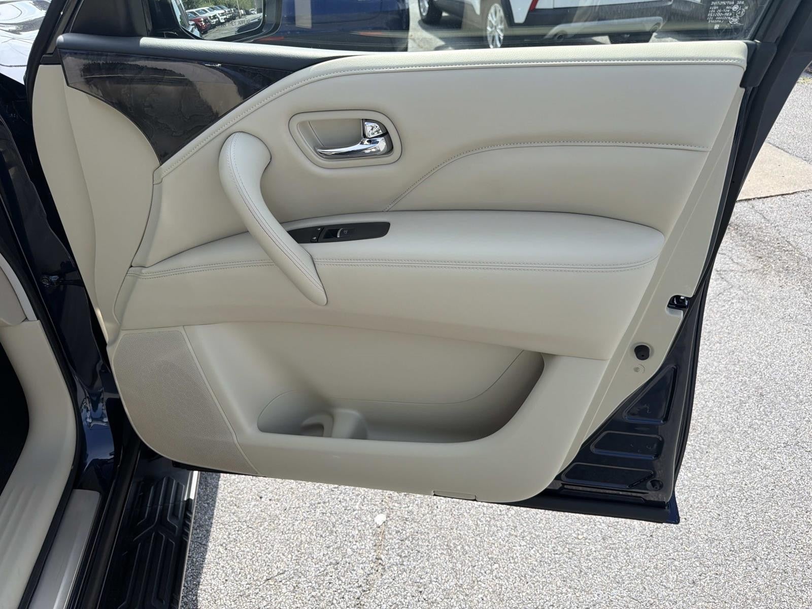 2021 INFINITI QX80 LUXE
