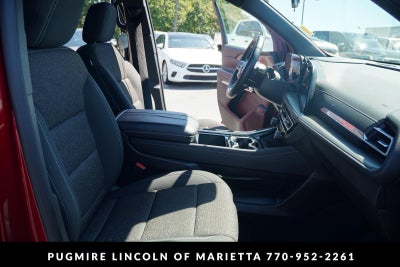 2025 Chevrolet Traverse FWD LT