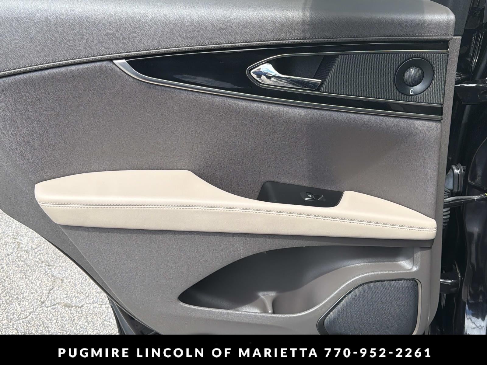 2021 Lincoln Nautilus Reserve