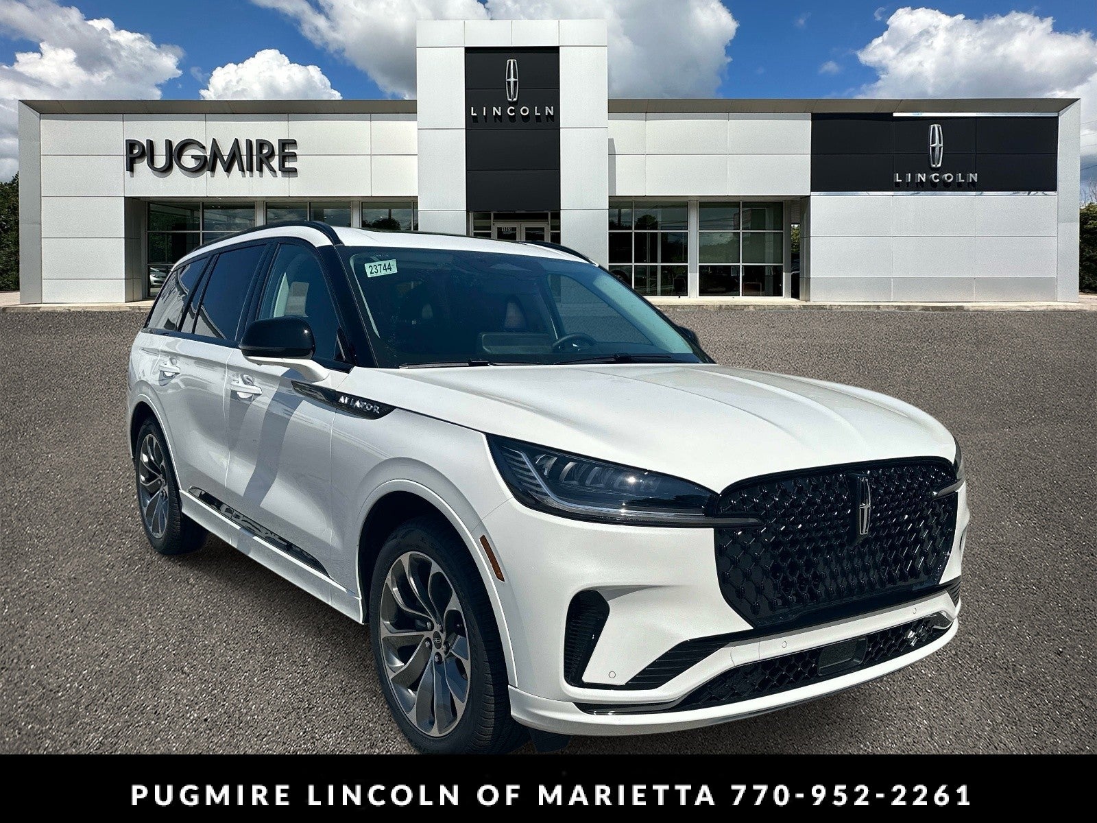 2026 Lincoln Aviator Premiere RWD's photo
