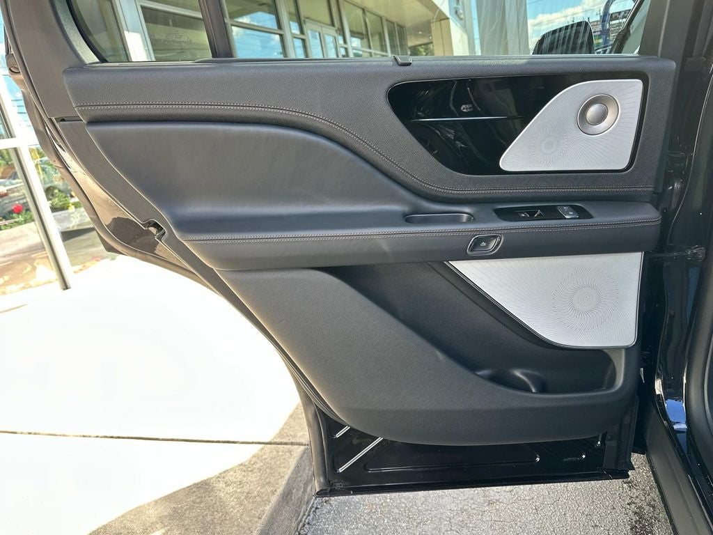 2025 Lincoln Aviator Black Label