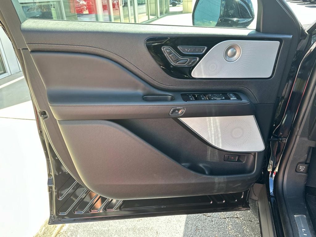 2025 Lincoln Aviator Black Label