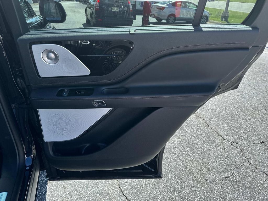 2025 Lincoln Aviator Black Label