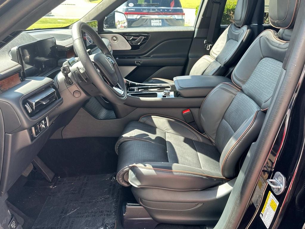 2025 Lincoln Aviator Black Label