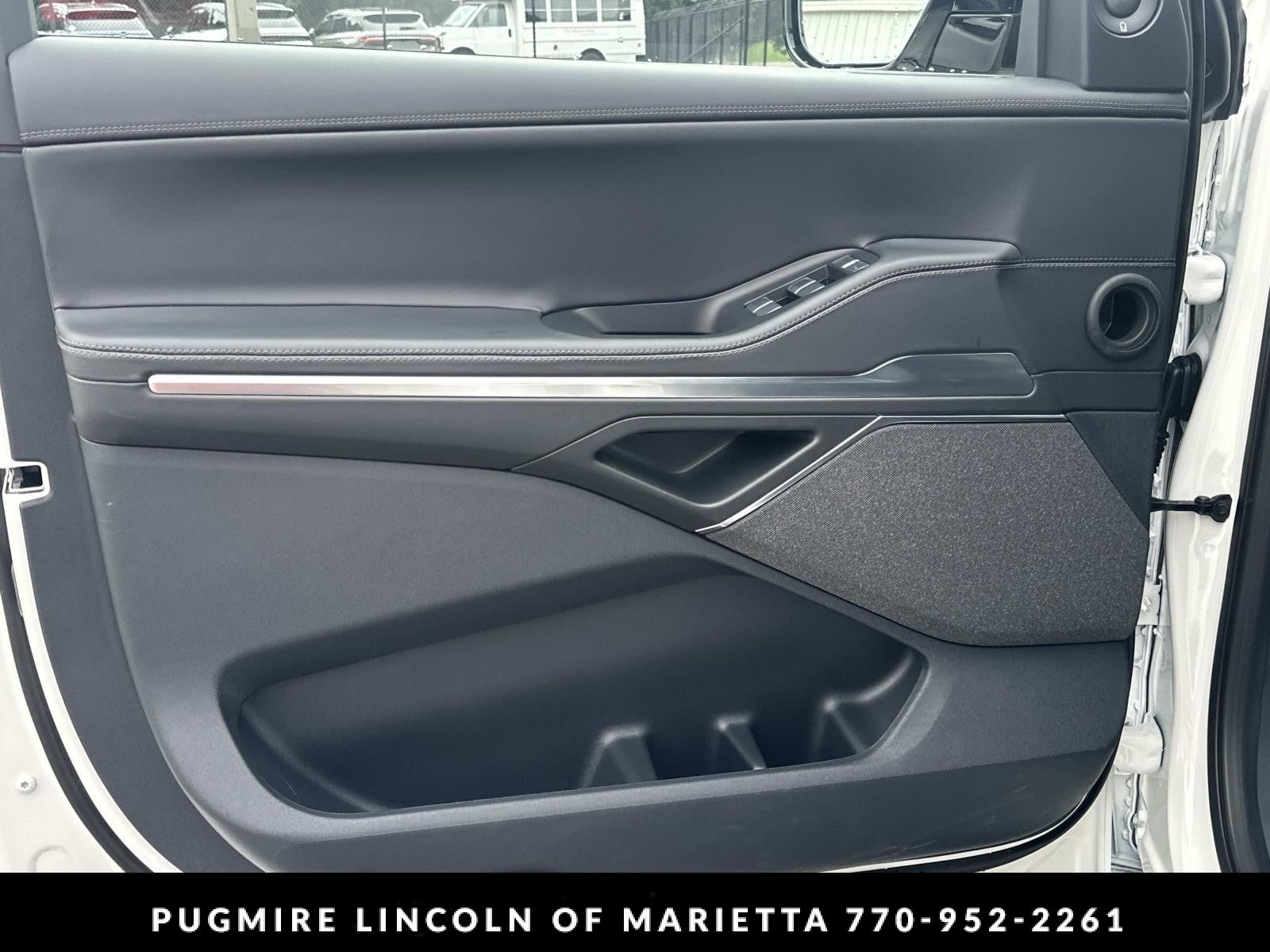 2027 Lincoln Navigator Reserve