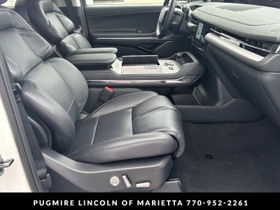 2027 Lincoln Navigator Reserve