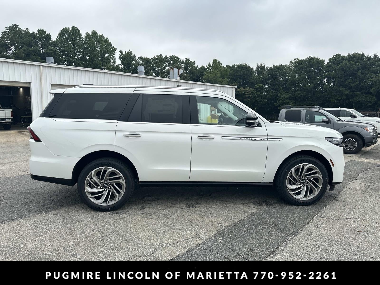 2027 Lincoln Navigator Reserve