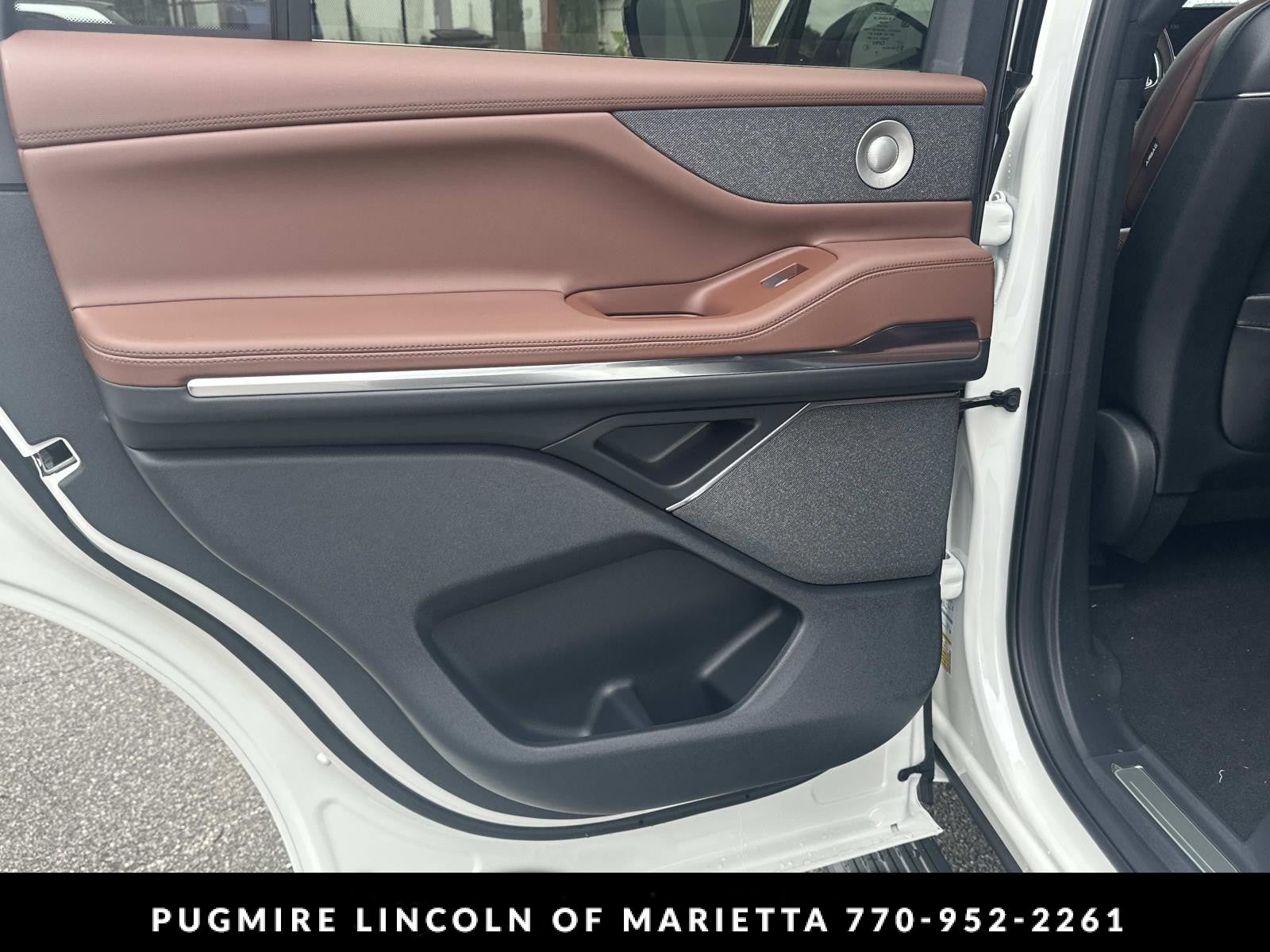 2027 Lincoln Navigator Reserve