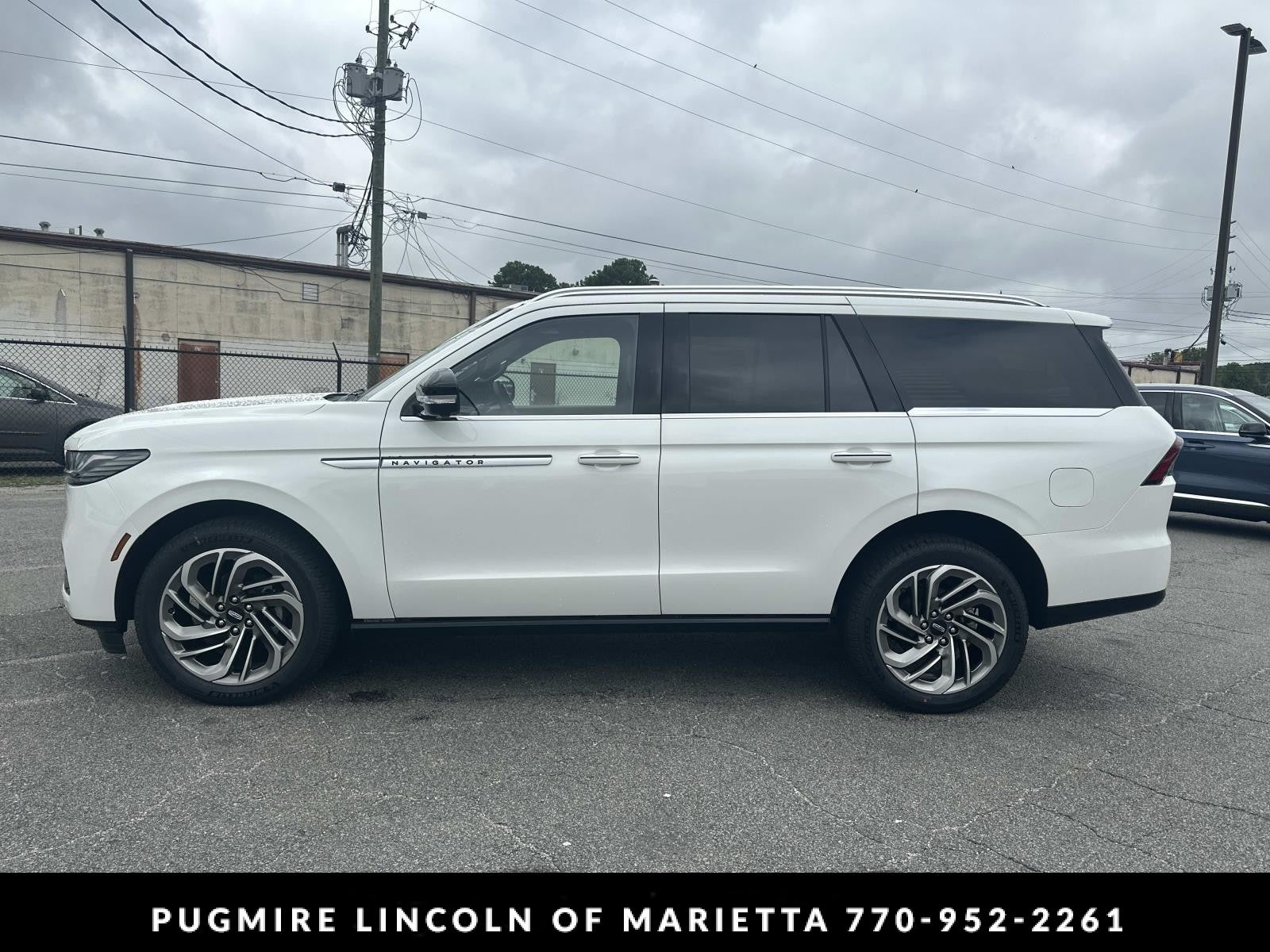 2027 Lincoln Navigator Reserve