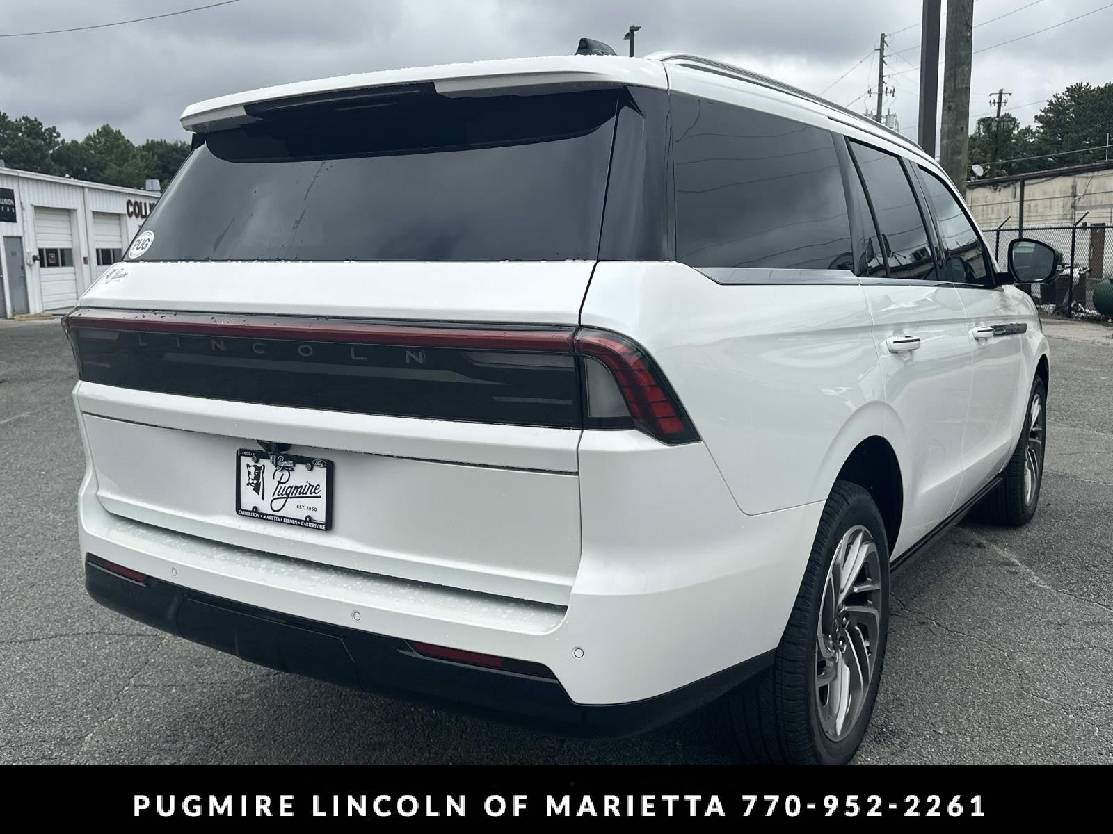 2027 Lincoln Navigator Reserve