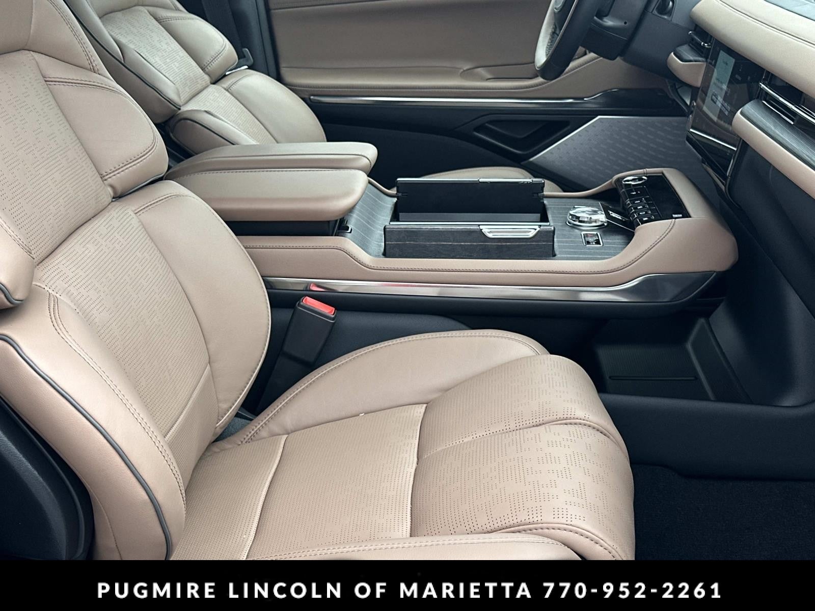 2027 Lincoln Navigator Black Label