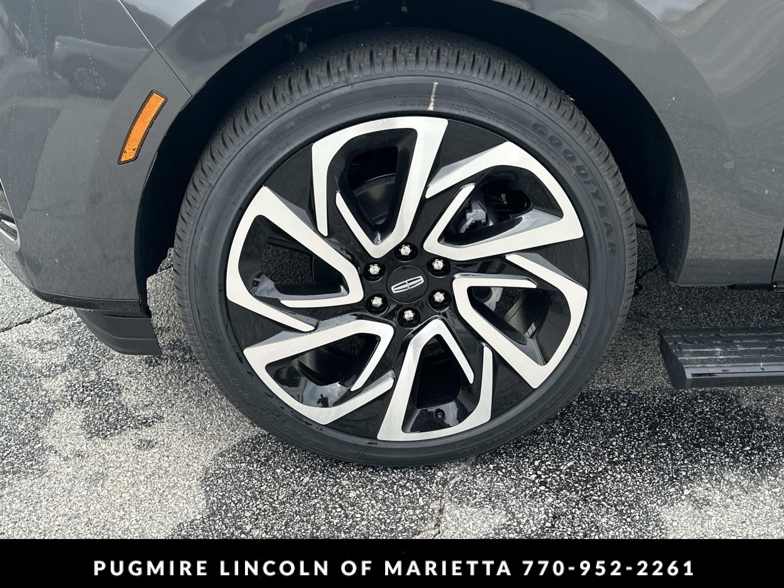 2027 Lincoln Navigator Black Label