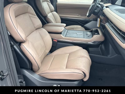 2027 Lincoln Navigator Black Label