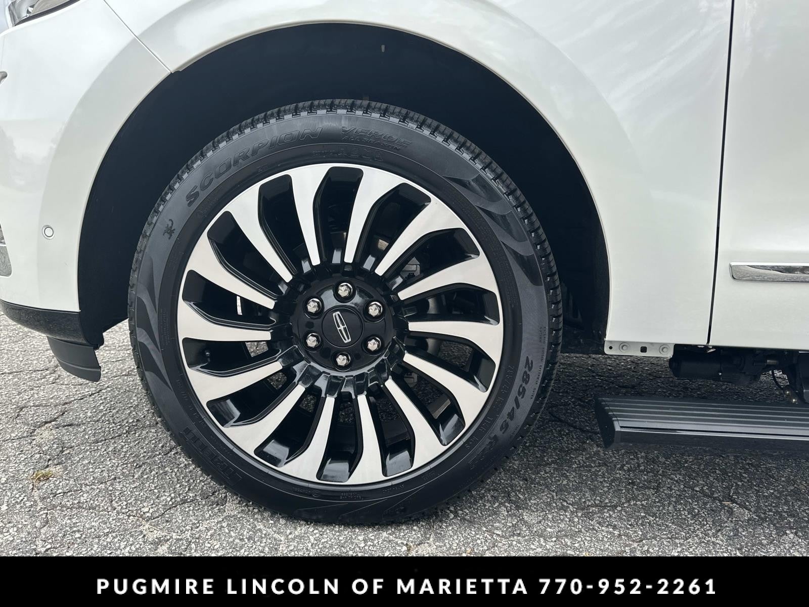 2024 Lincoln Navigator Black Label