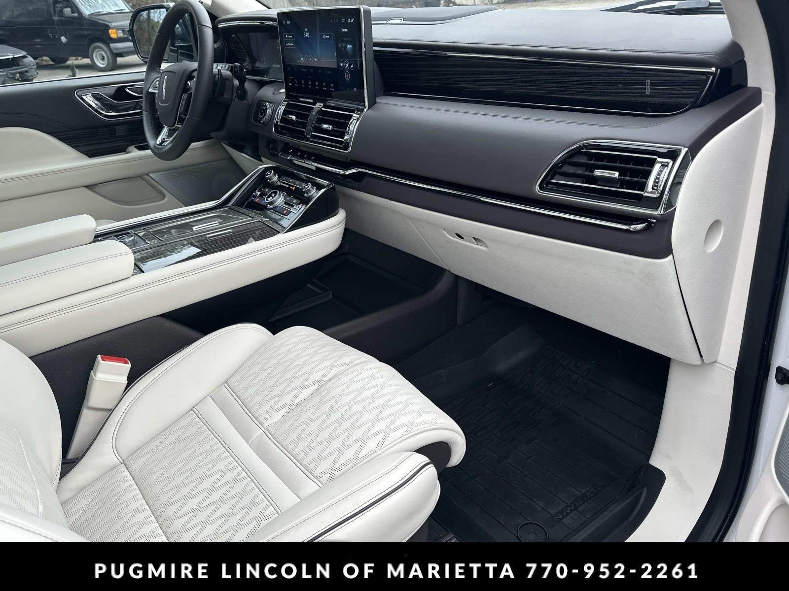 2024 Lincoln Navigator Black Label