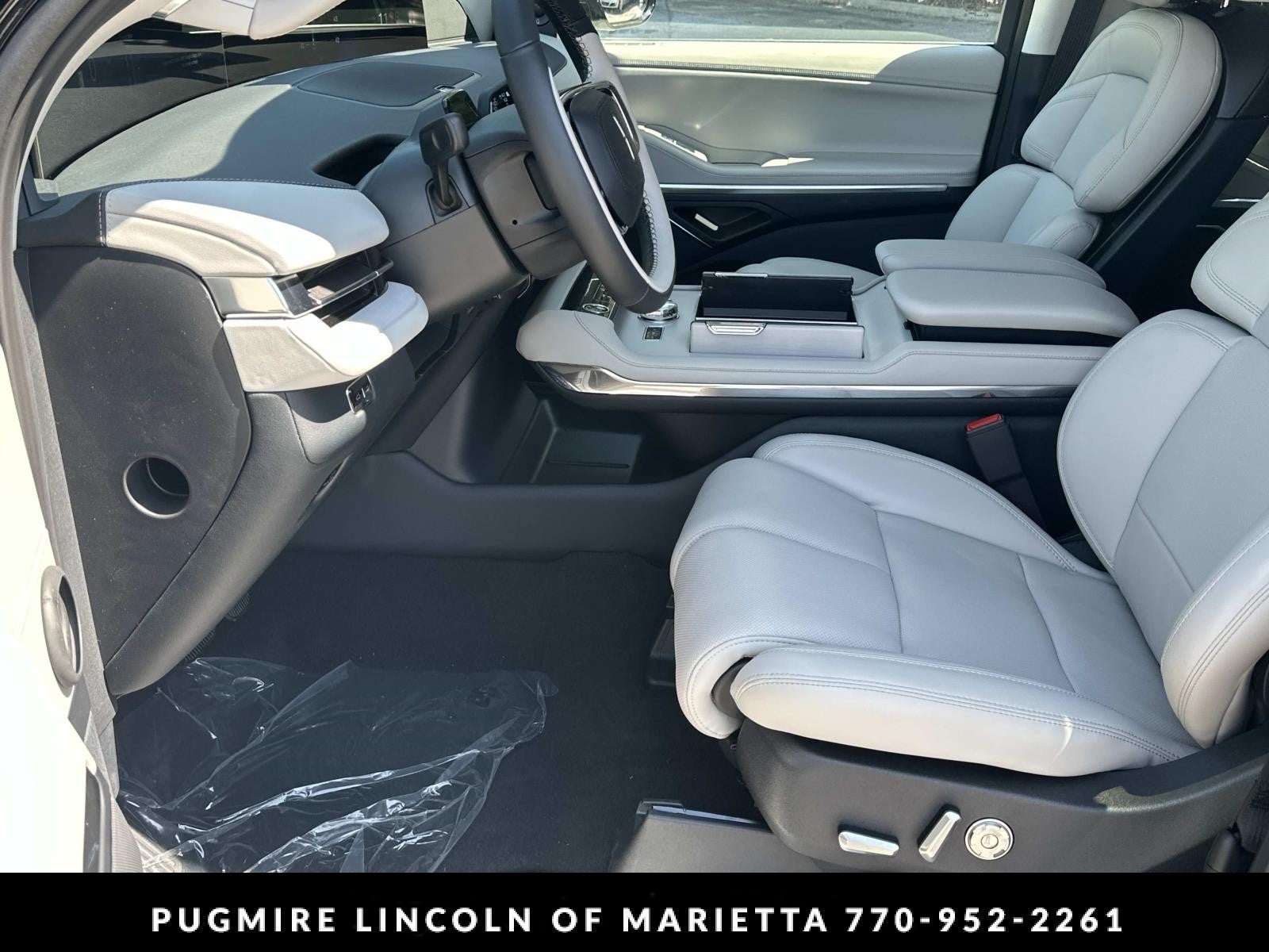 2026 Lincoln Navigator Premiere