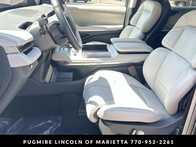 2026 Lincoln Navigator Premiere
