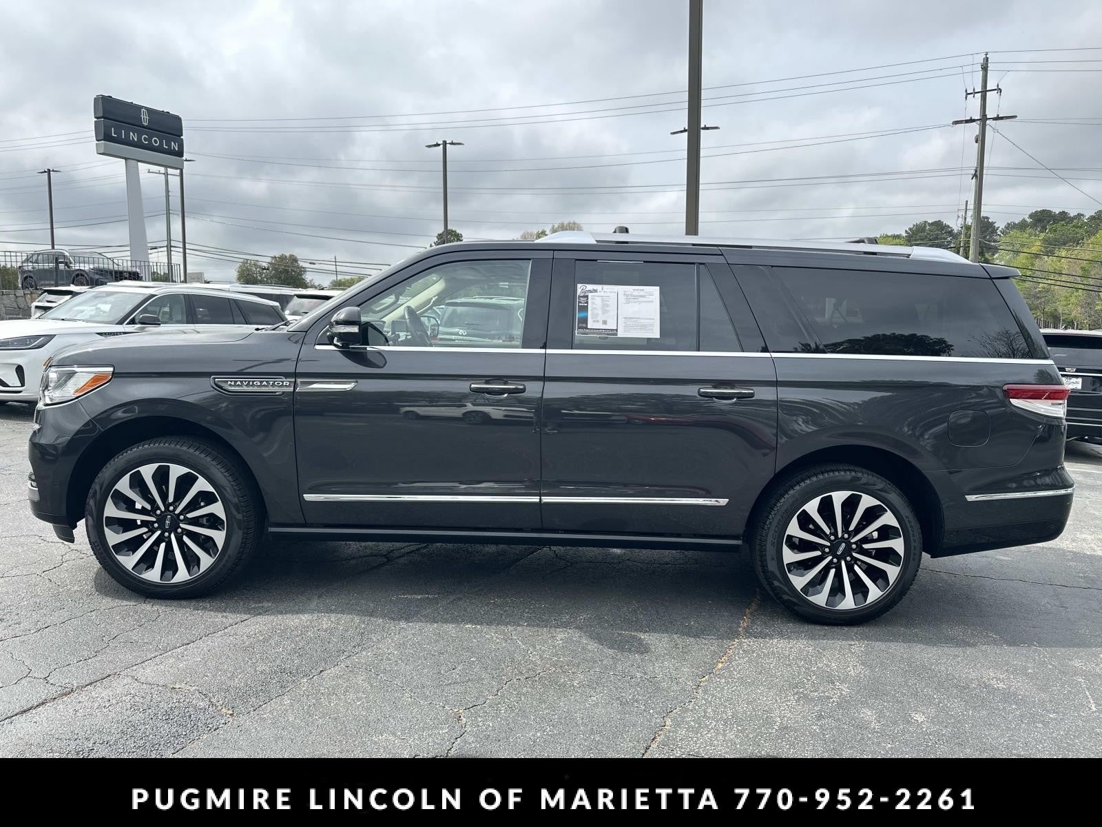 2023 Lincoln Navigator L Reserve