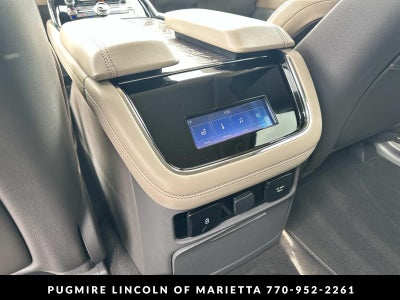 2023 Lincoln Navigator L Reserve