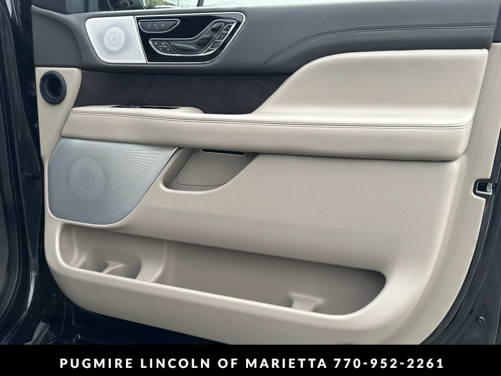 2023 Lincoln Navigator L Reserve